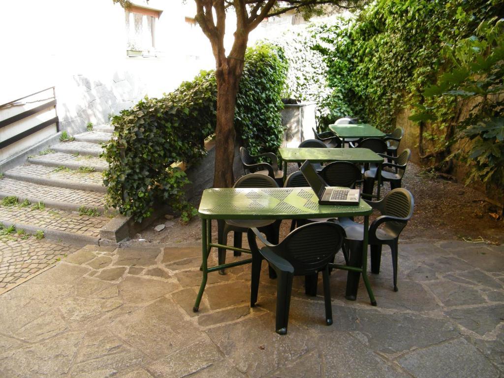 Hotel Montecodeno Varenna Bagian luar foto