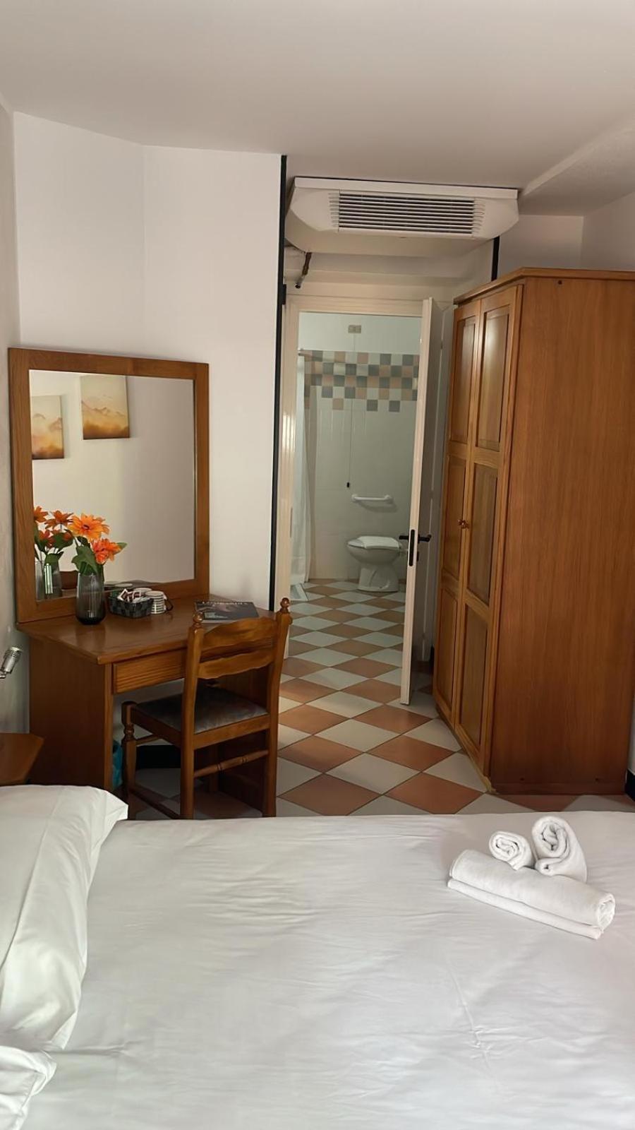 Hotel Montecodeno Varenna Bagian luar foto