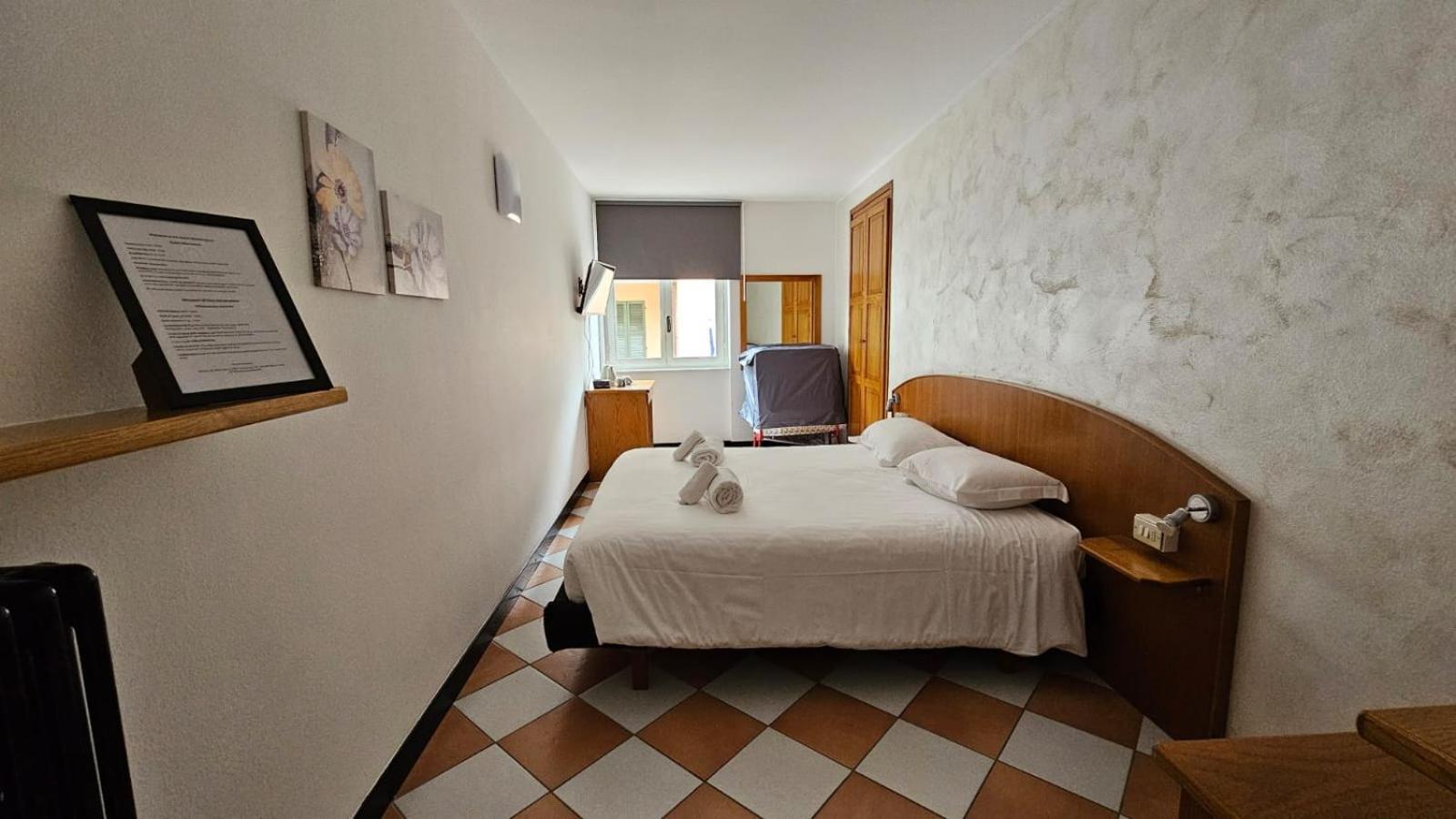 Hotel Montecodeno Varenna Bagian luar foto