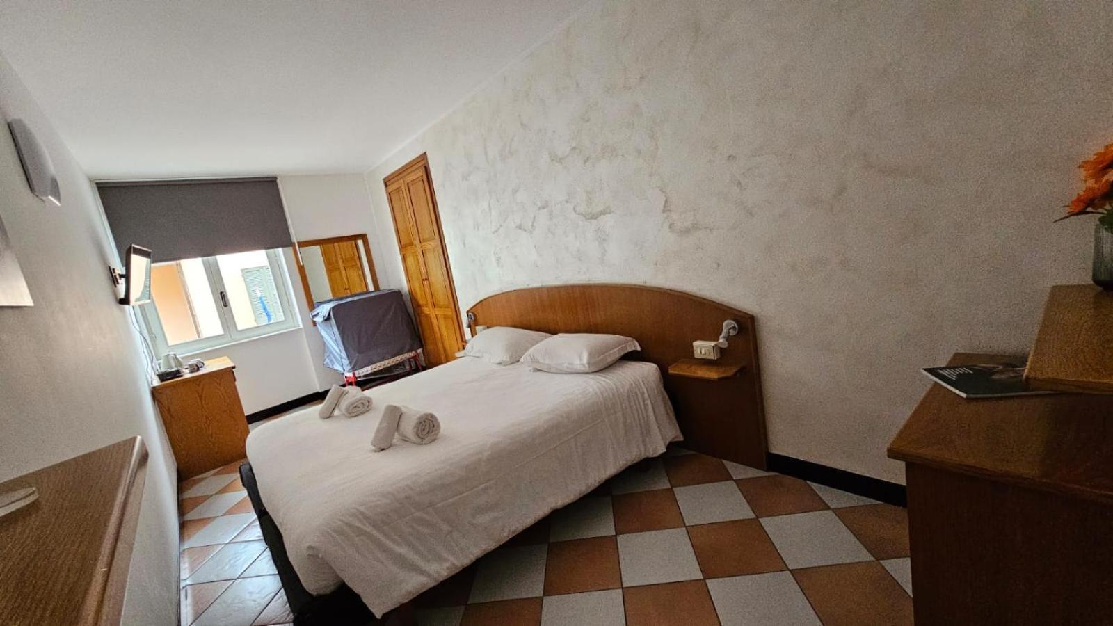 Hotel Montecodeno Varenna Bagian luar foto