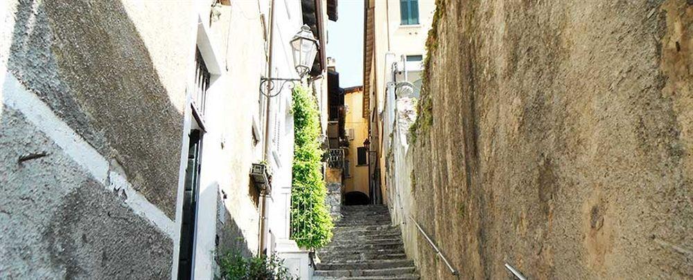 Hotel Montecodeno Varenna Bagian luar foto