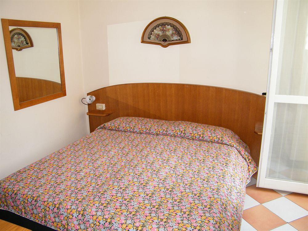 Hotel Montecodeno Varenna Bagian luar foto