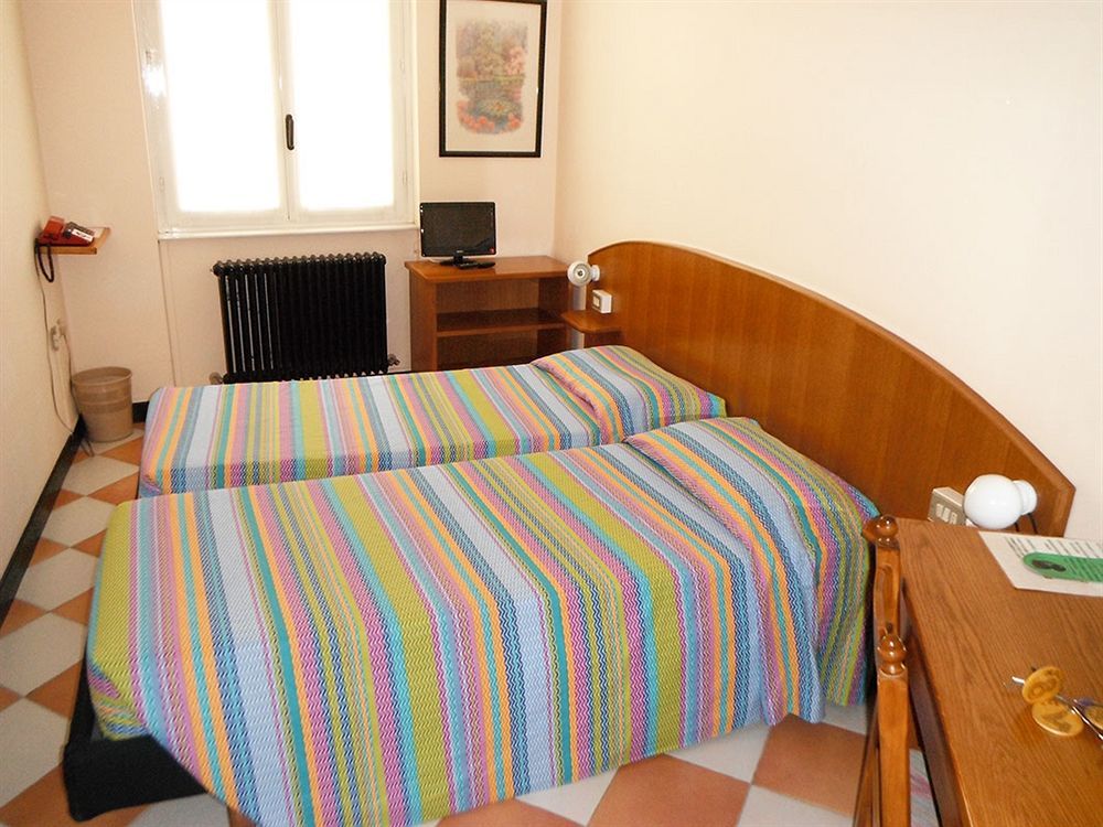 Hotel Montecodeno Varenna Bagian luar foto