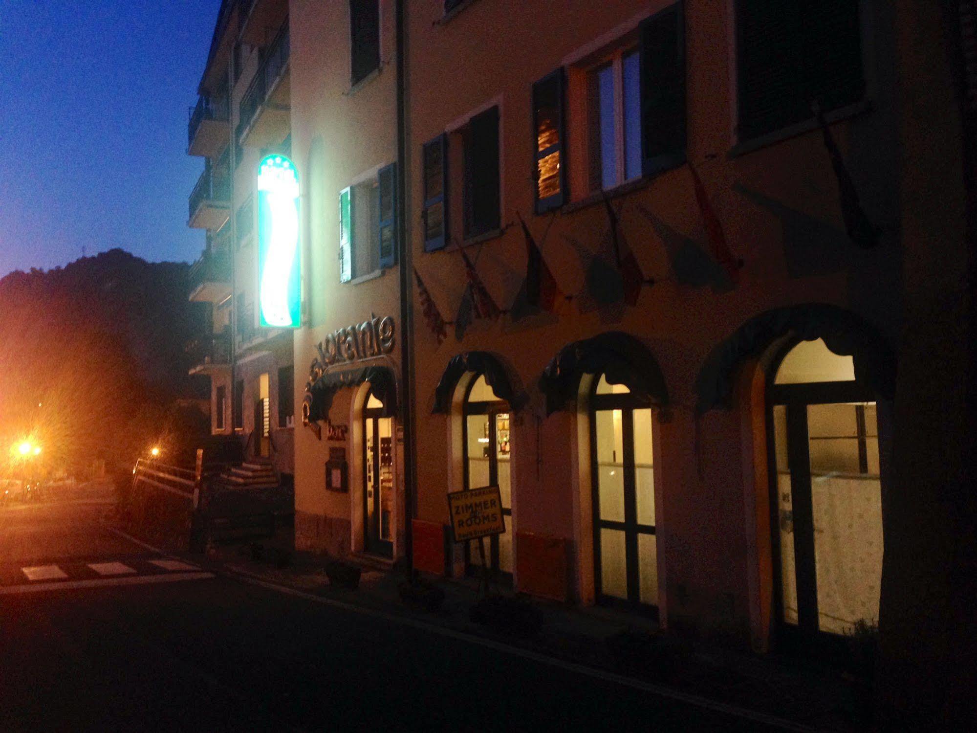 Hotel Montecodeno Varenna Bagian luar foto